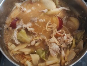 豚汁　キャベツ　しょうが入り