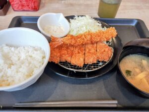 松のや　ロースカツ＆エビフライ定食
