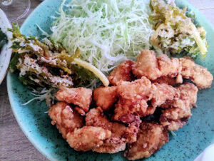 鶏とセロリの葉の唐揚げ