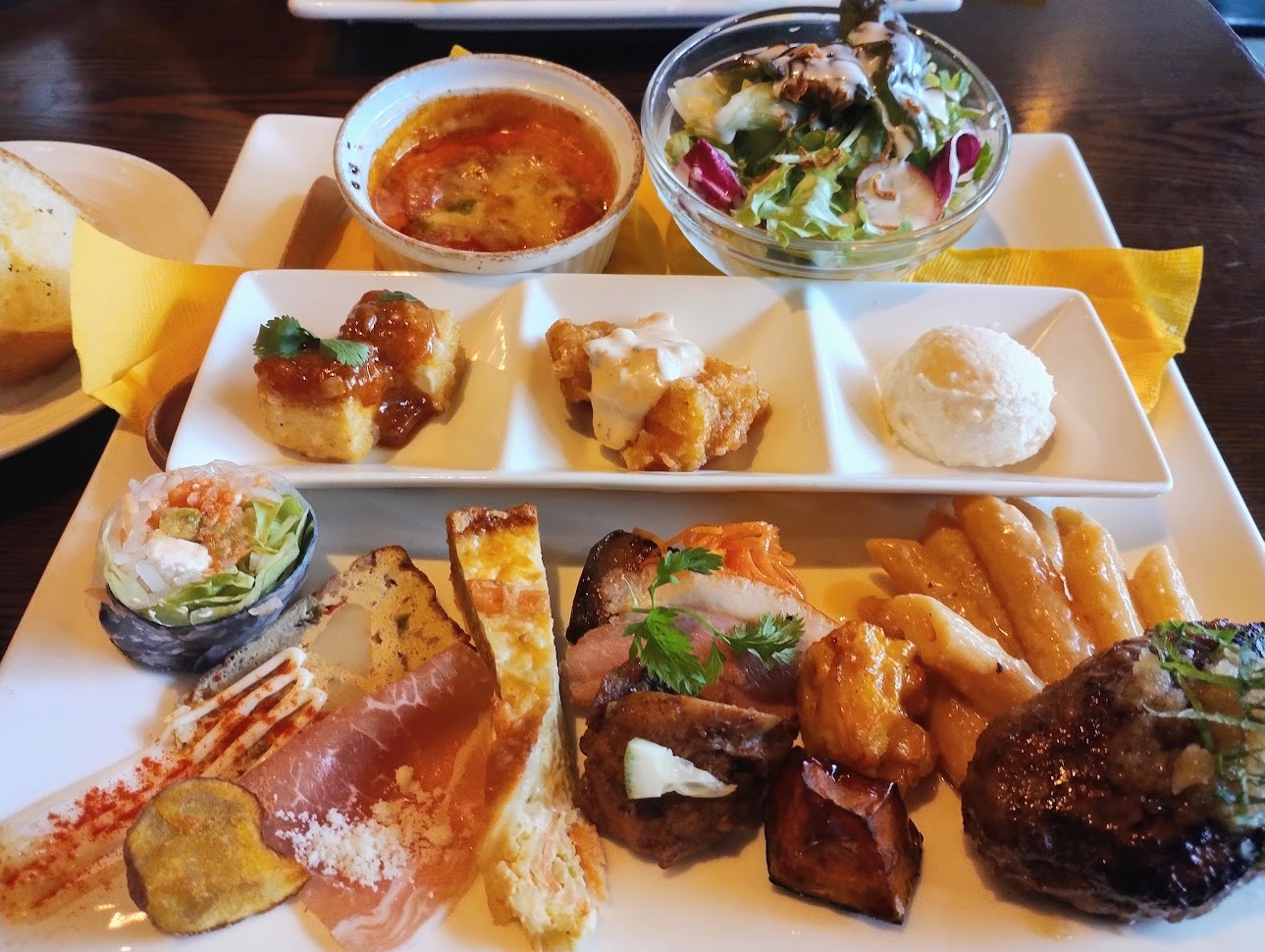 五稜郭　goen ランチ　ワンプレートランチ