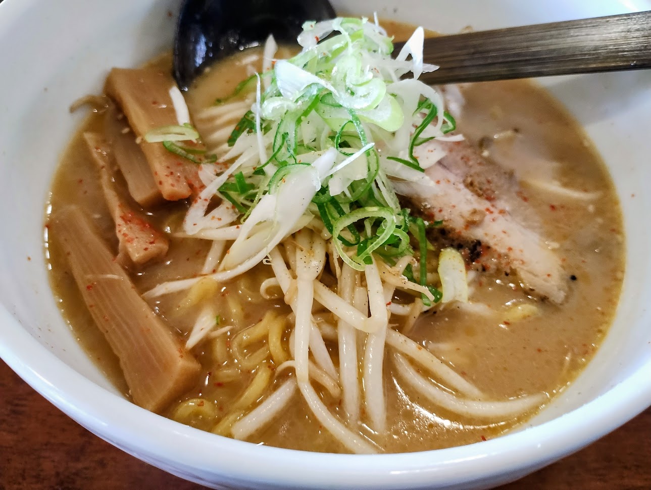谷地頭温泉　豚の花道 赤みそラーメン
