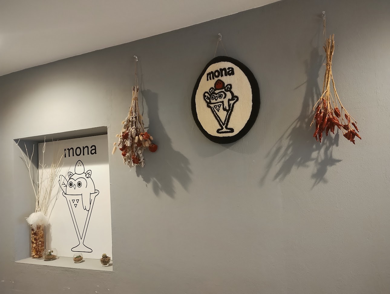 mona 店内